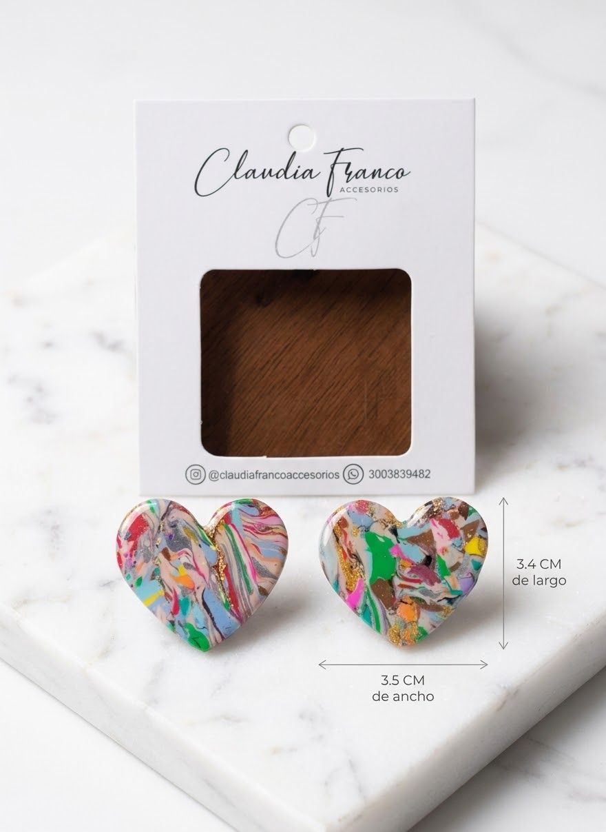 Aretes de topo en forma de corazón marmoleado multicolor con cubrimiento de resina, 3,5 cm de ancho